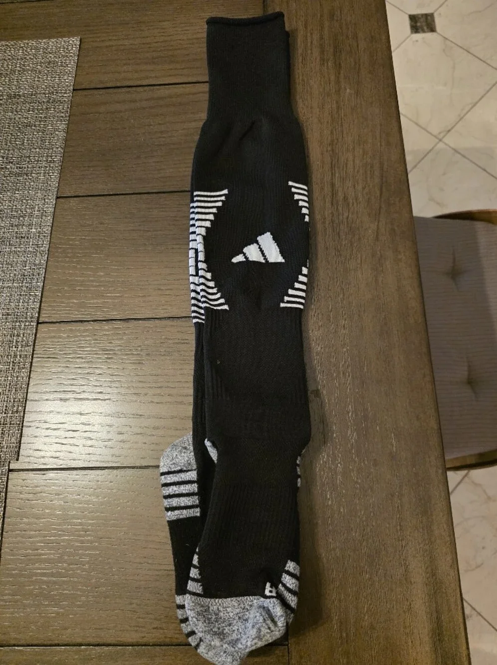 adidas Team Speed 4 Sock Black/White Youth Medium EUC